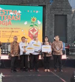 PERPUSTAKAAN MELATI JUARA PERTAMA LOMBA PERPUSTAKAAN DESA TINGKAT PROVINSI DIY